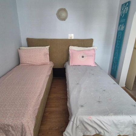 Apartment Bunjo'S Beach House Трогир Экстерьер фото