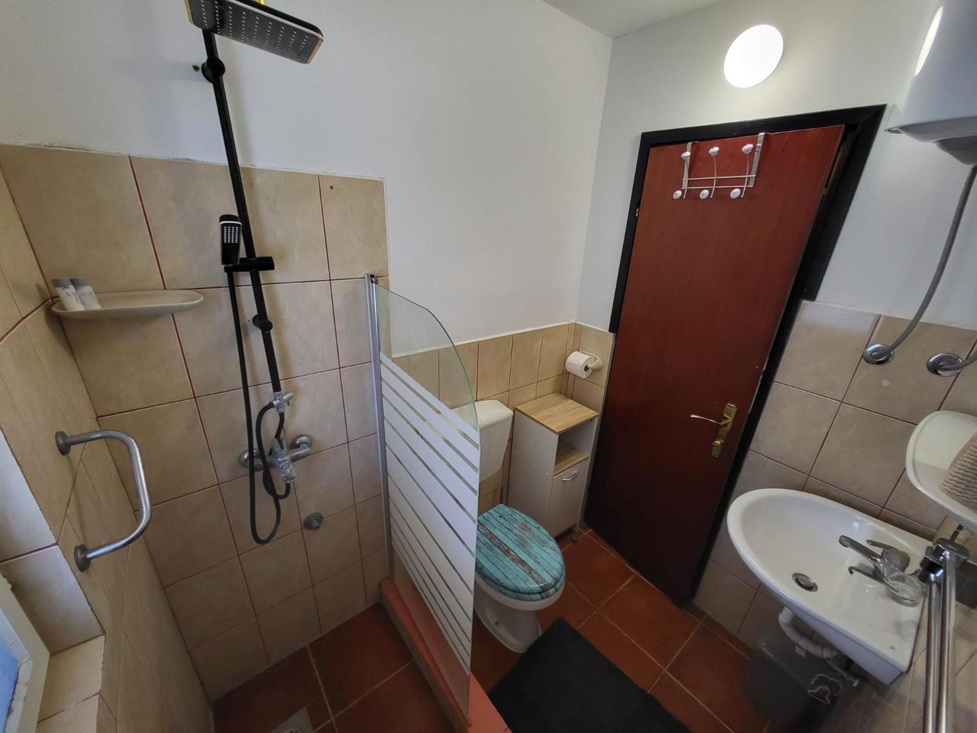 Apartment Bunjo'S Beach House Трогир Экстерьер фото