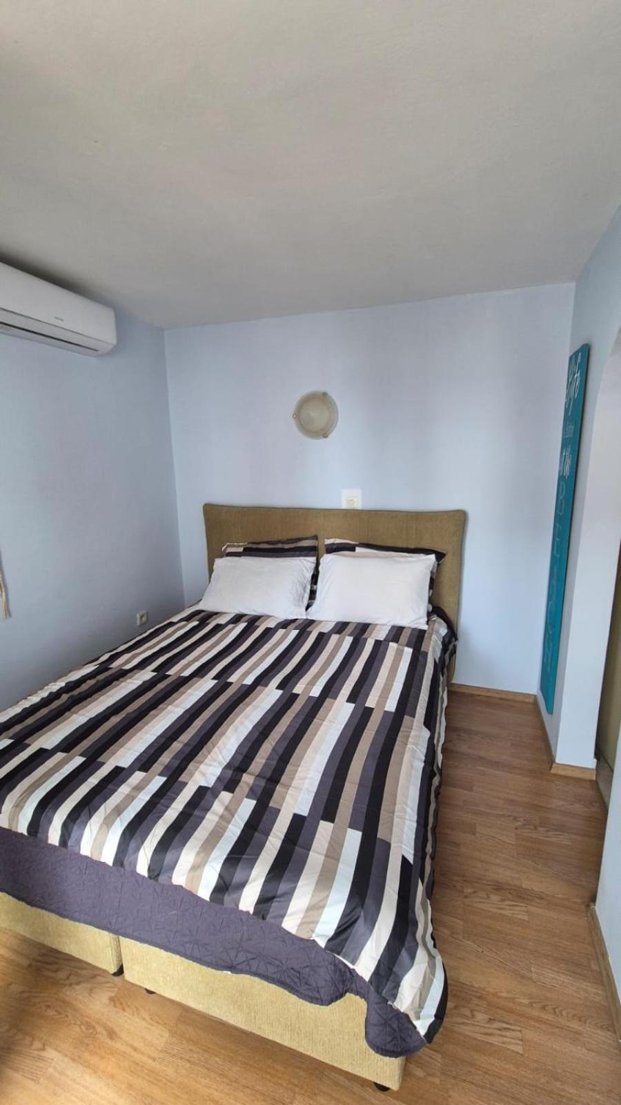 Apartment Bunjo'S Beach House Трогир Экстерьер фото