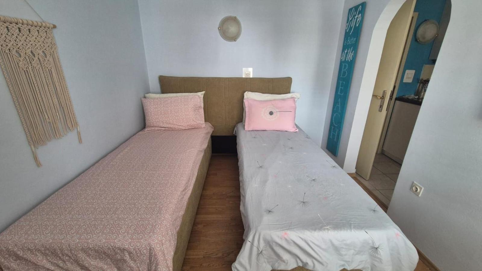 Apartment Bunjo'S Beach House Трогир Экстерьер фото