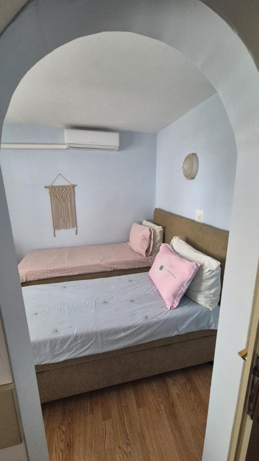Apartment Bunjo'S Beach House Трогир Экстерьер фото